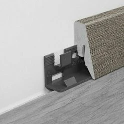 Aktion ⌛ BAUHAUS LOGOCLIC Sockelleiste K40 C Eiche Fondi 2,6 M X 19 Mm X 40 Mm, Gerade 🌟