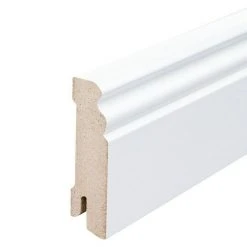 Auslauf 🌟 BAUHAUS Sockelleiste Weiß, 2,44 M X 1,8 Cm X 7 Cm, Profiliert ✔️