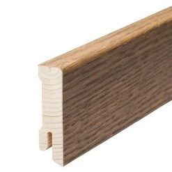 Brandneu ⌛ BAUHAUS Sockelleiste Bernsteineiche 2,4 M X 1,6 Cm X 5,8 Cm 🥰