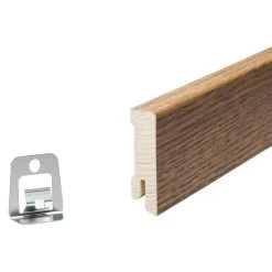 Brandneu ⌛ BAUHAUS Sockelleiste Bernsteineiche 2,4 M X 1,6 Cm X 5,8 Cm 🥰 -Bodenverlegebedarf Verkäufe 12 1190