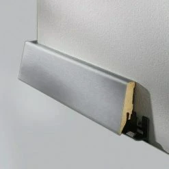 Großhandel 🛒 BAUHAUS LOGOCLIC Sockelleiste K58 D Edelstahl 2,6 M X 19 Mm X 58 Mm, Gerade ✨