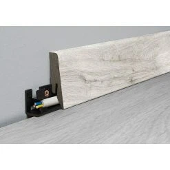 Bestpreis ❤️ BAUHAUS LOGOCLIC Aquaprotect Smart Sockelleiste K58 Rana Oak 2,6 M X 18 Mm X 58 Mm, Gerade ✨