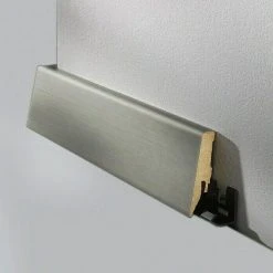 Brandneu ❤️ BAUHAUS LOGOCLIC Sockelleiste K58 D Champagner 2,6 M X 19 Mm X 58 Mm, Gerade ✔️