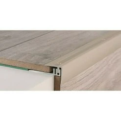 Bestpreis ✨ BAUHAUS LOGOCLIC Treppenkantenprofil 229 Edelstahl Matt, 1 M X 27,7 Mm X 27 Mm, Montageart: Schrauben ⭐