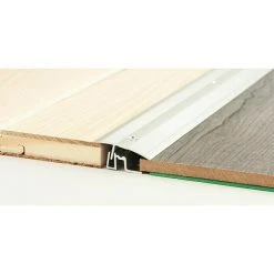 Aktion 🛒 BAUHAUS LOGOCLIC Übergangsprofil 401 Silber, 0,9 M X 38 Mm, Montageart: Schrauben 💯