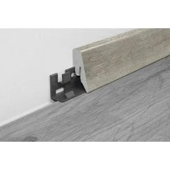 Besorgen ⭐ BAUHAUS LOGOCLIC Sockelleiste K40 C Eiche Leon 2,6 M X 19 Mm X 40 Mm, Gerade ⭐