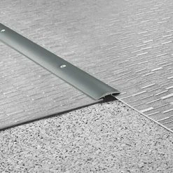Großhandel ⌛ BAUHAUS LOGOCLIC Übergangsprofil Grau, 1 M X 30 Mm X 4,5 Mm, Montageart: Schrauben 🤩