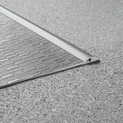 Besorgen 🌟 BAUHAUS LOGOCLIC Einfassleiste Grau, 1 M X 26 Mm X 3 Mm, Montageart: Kleben 🌟