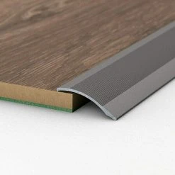 Aktion ✔️ BAUHAUS LOGOCLIC Anpassprofil 138 Grau Metallic, 1 M X 38 Mm, Montageart: Kleben 😉