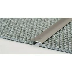 Aktion 😉 BAUHAUS LOGOCLIC Übergangsprofil 130 Edelstahl Matt, 1 M X 30 Mm X 3,9 Mm, Montageart: Schrauben ✔️