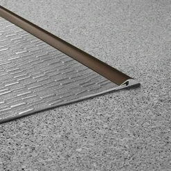 Beste Bewertungen von 😍 BAUHAUS LOGOCLIC Einfassleiste Braun, 1 M X 26 Mm X 3 Mm, Montageart: Kleben ⭐