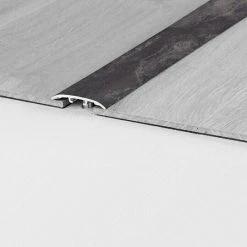 Aktion ⭐ BAUHAUS LOGOCLIC Universalprofil 3in1 Deep Blue 0,9 M X 37 Mm X 4,5 Mm, Montageart: Schrauben ✔️